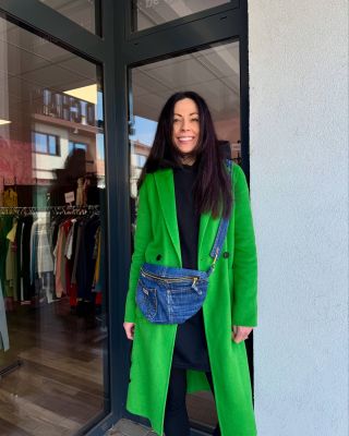 @recjeans milujete a my také!🤍 stále máme nové, tak si pro ně přijďte✨ #secondhand #secondchance